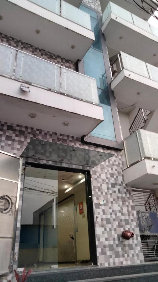 Hotel S.R. Residency à Zirakpur Extérieur photo