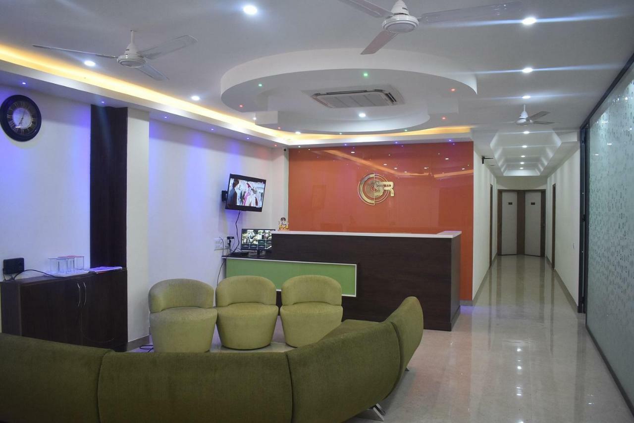 Hotel S.R. Residency à Zirakpur Extérieur photo
