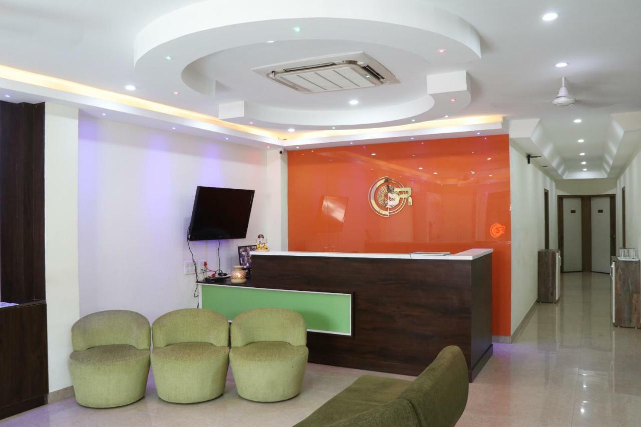 Hotel S.R. Residency à Zirakpur Extérieur photo