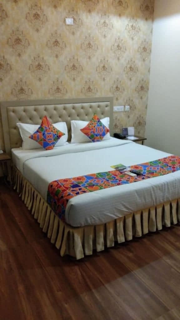 Hotel S.R. Residency à Zirakpur Extérieur photo